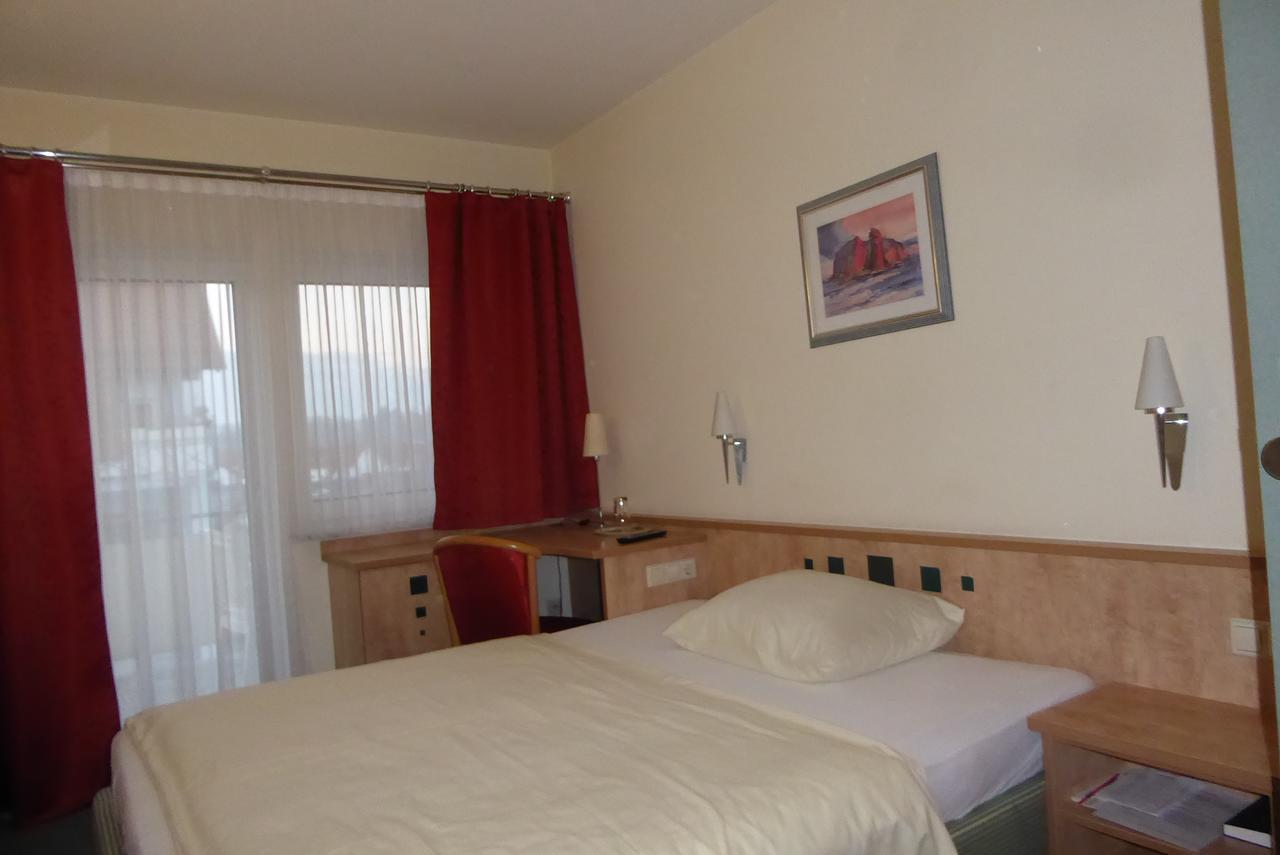 Hotel Ring Park Buchen  Exterior foto
