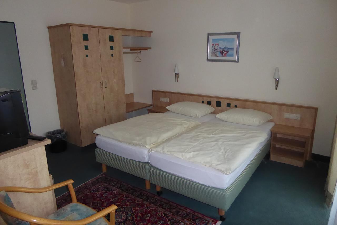 Hotel Ring Park Buchen  Exterior foto