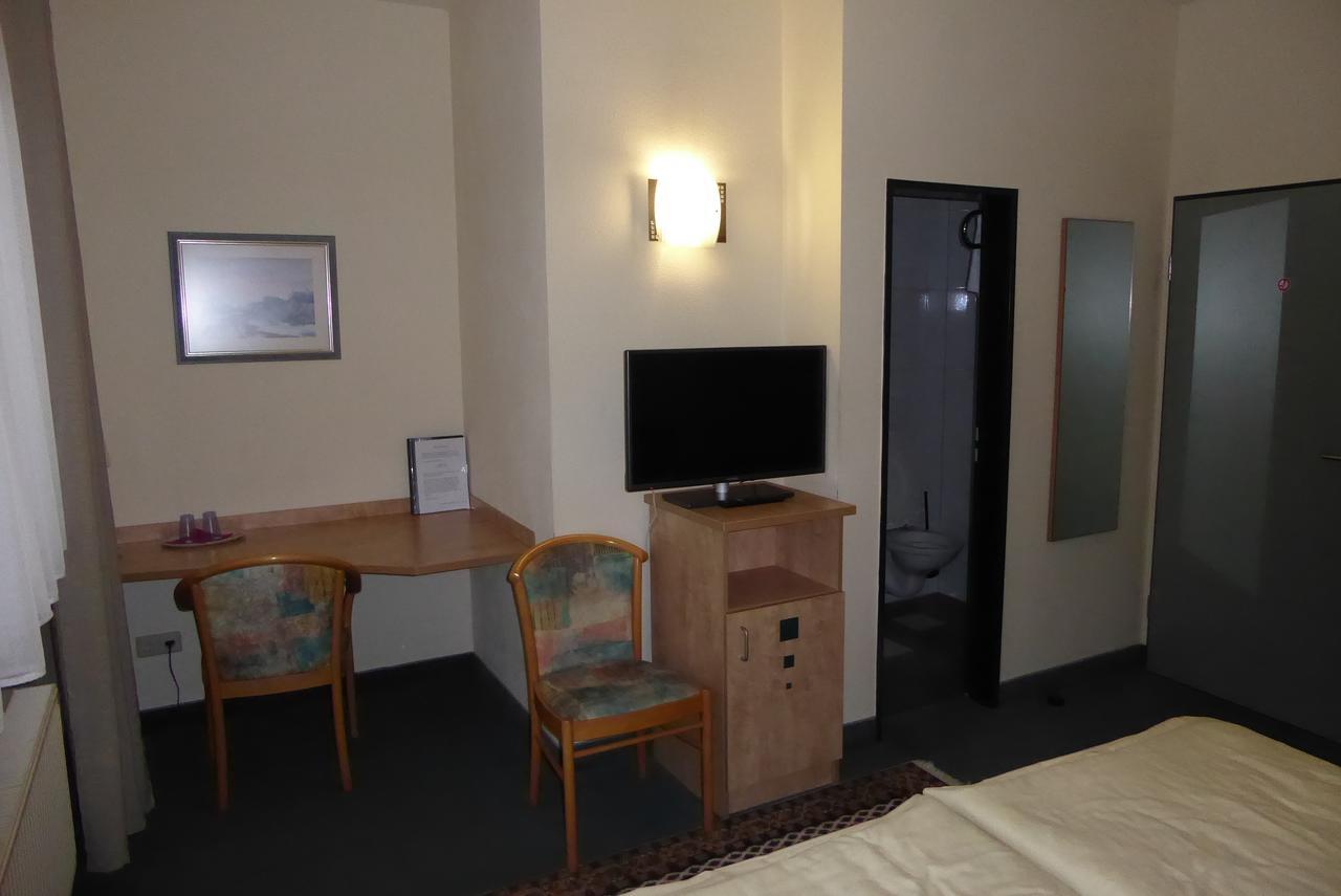 Hotel Ring Park Buchen  Exterior foto