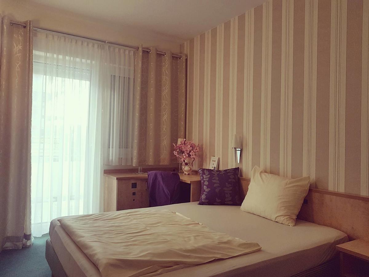 Hotel Ring Park Buchen  Exterior foto